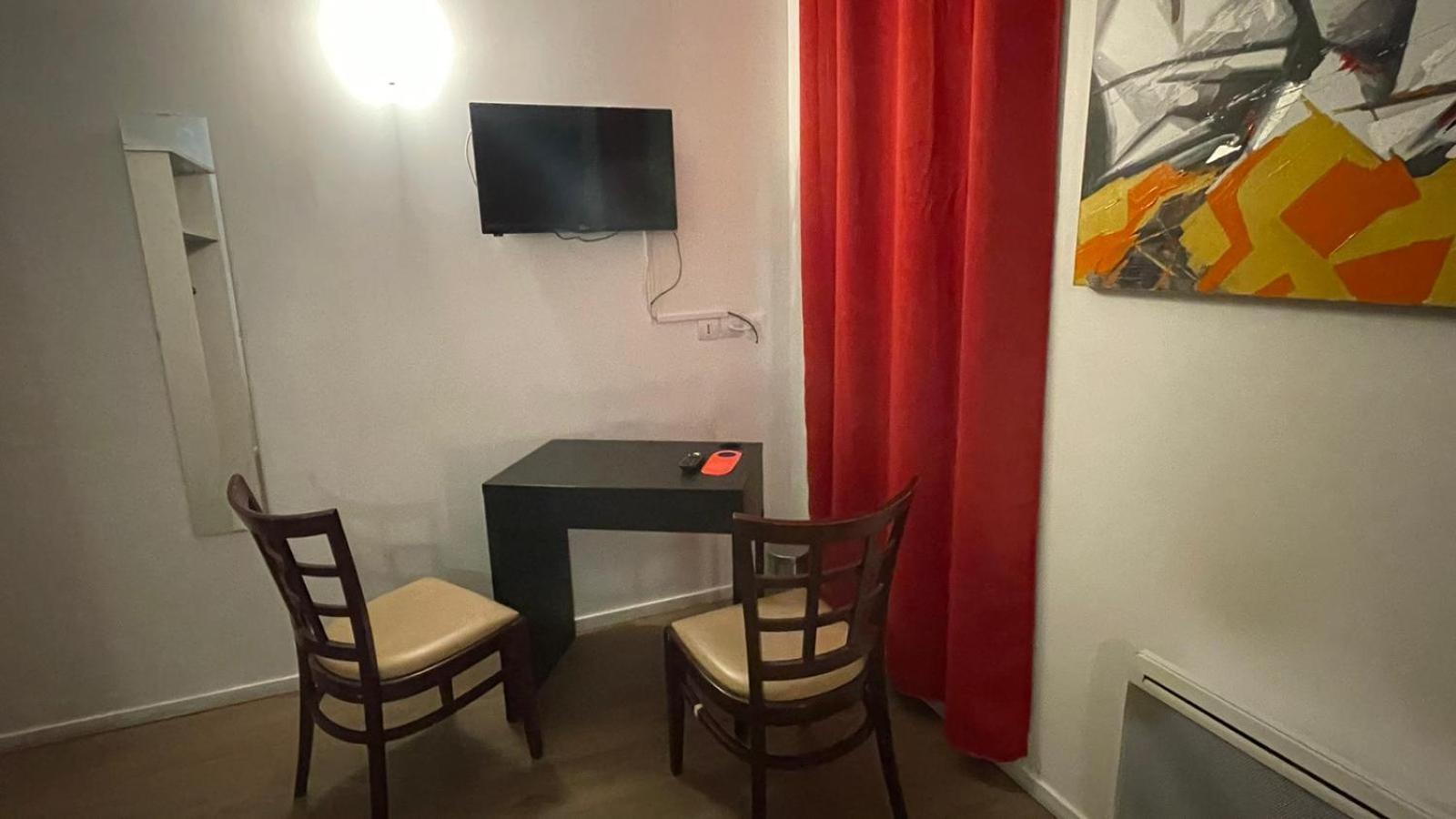 Hotel- Restaurant Le Saint Quentin Экстерьер фото