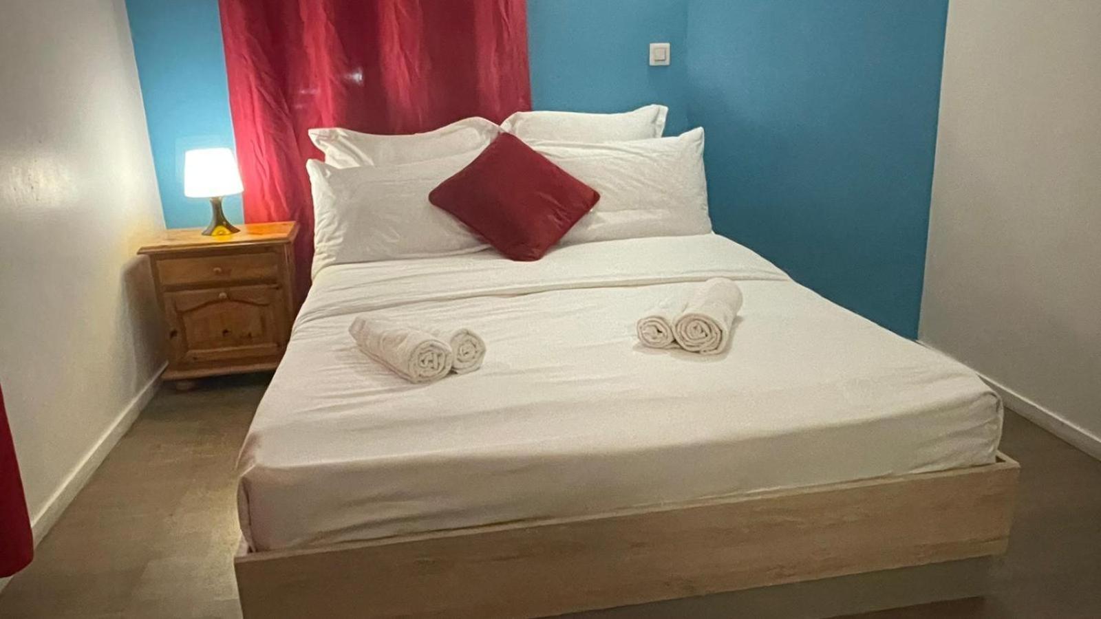 Hotel- Restaurant Le Saint Quentin Экстерьер фото