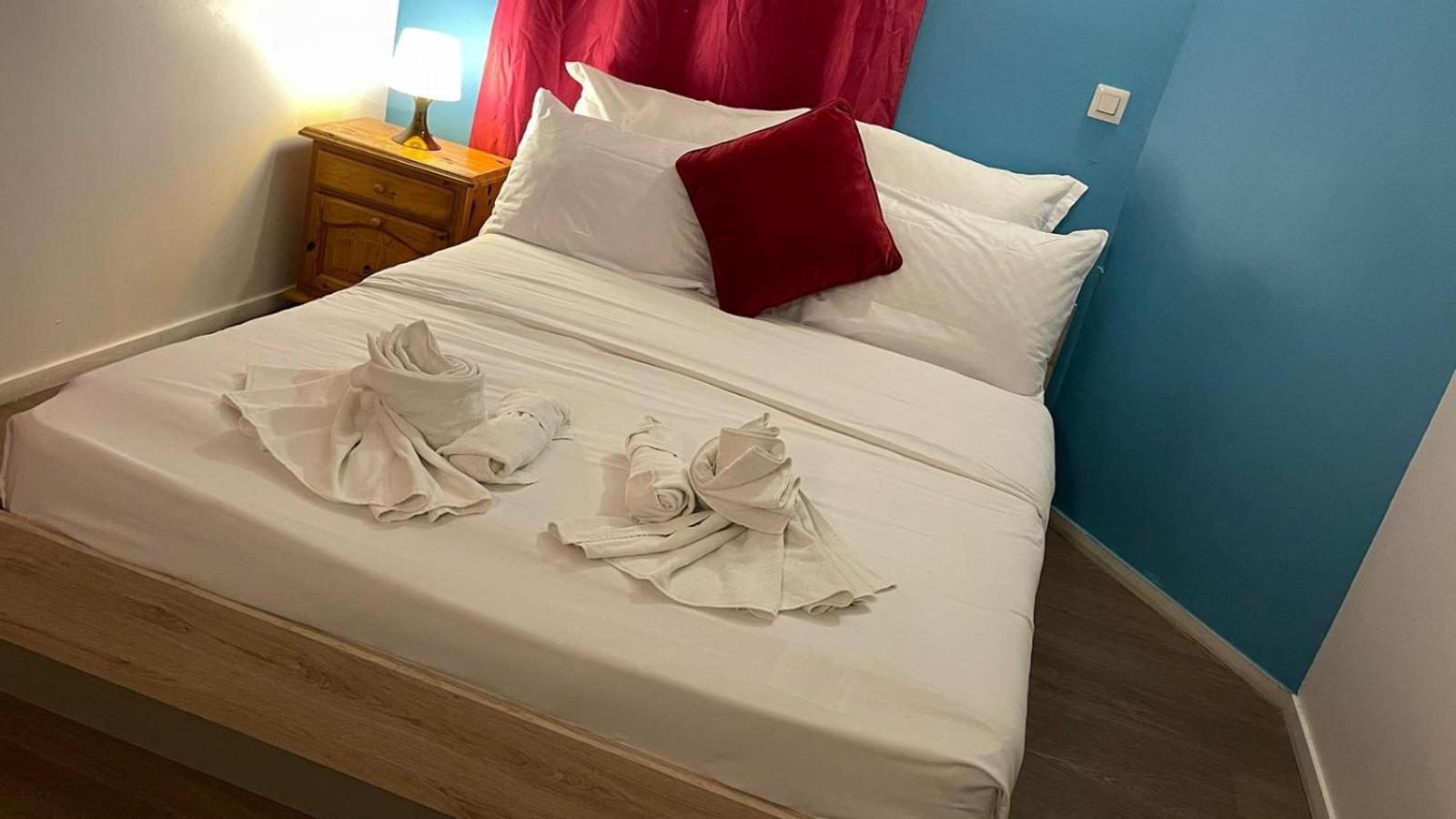 Hotel- Restaurant Le Saint Quentin Экстерьер фото