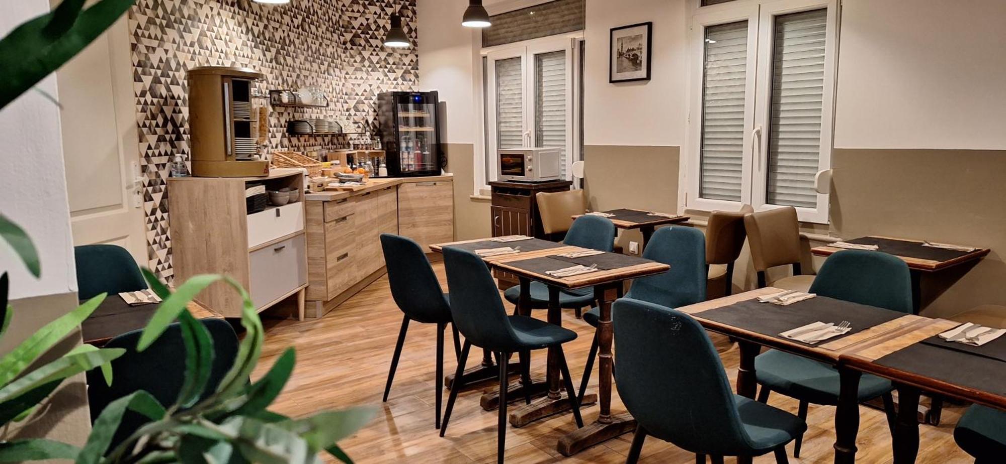 Hotel- Restaurant Le Saint Quentin Экстерьер фото