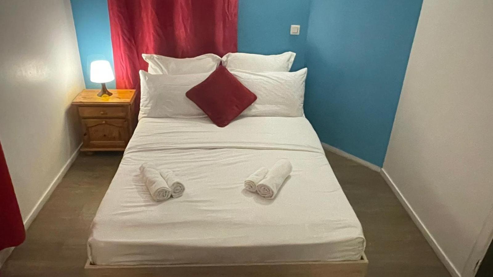 Hotel- Restaurant Le Saint Quentin Экстерьер фото